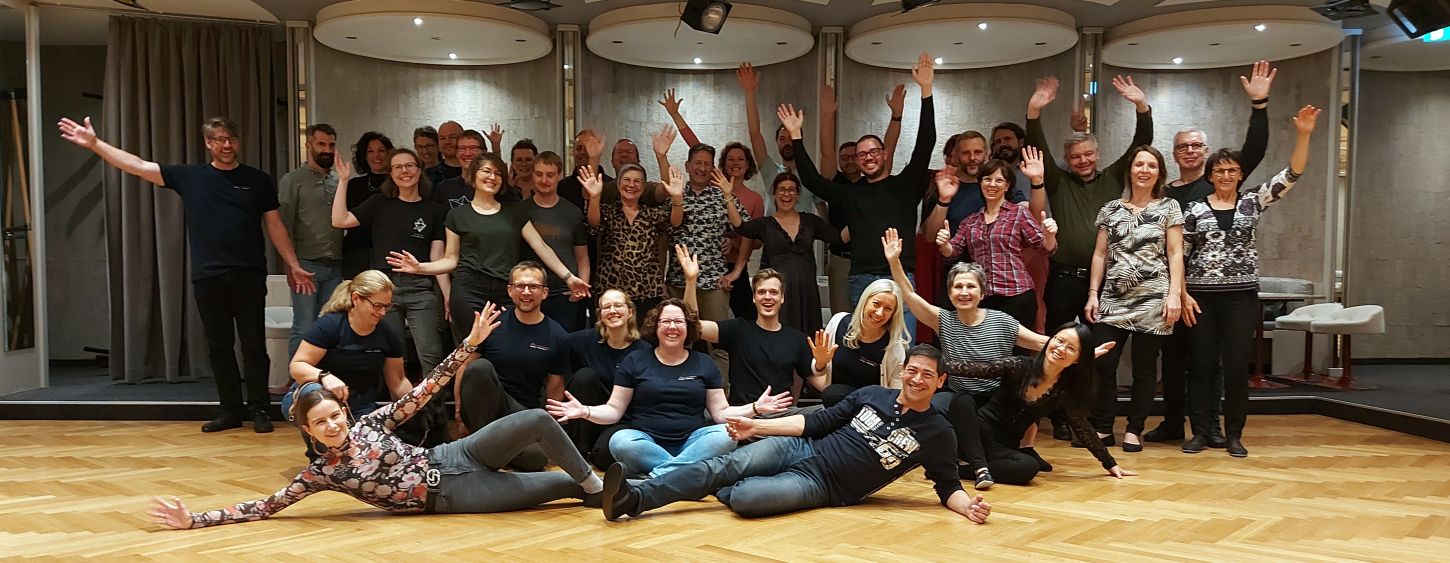 Westcoast Swing Leute in der Tanzschule Köpke Rupprecht - Harmony Westies
